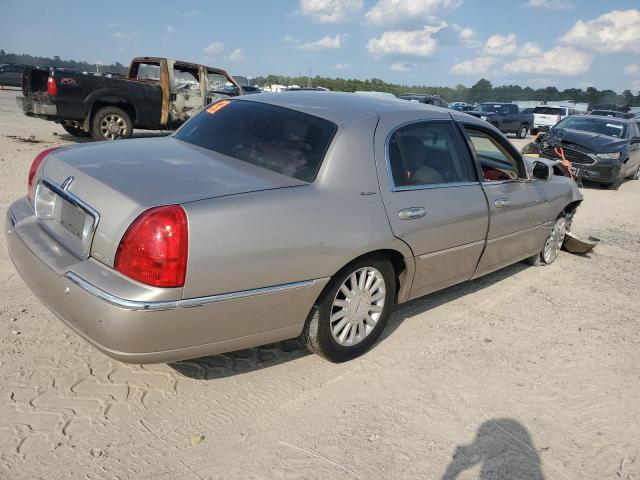 Photo 2 VIN: 1LNHM82W53Y671852 - LINCOLN TOWN CAR S 