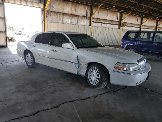 Photo 3 VIN: 1LNHM82W53Y687985 - LINCOLN TOWNCAR 