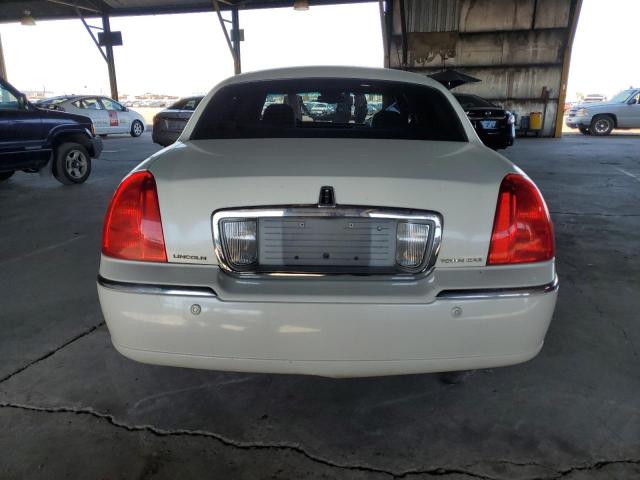 Photo 5 VIN: 1LNHM82W53Y687985 - LINCOLN TOWNCAR 