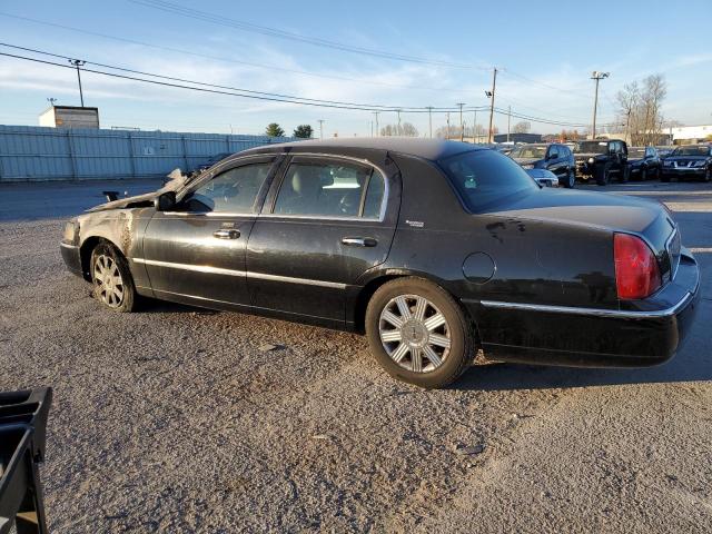 Photo 1 VIN: 1LNHM82W55Y658652 - LINCOLN TOWNCAR 