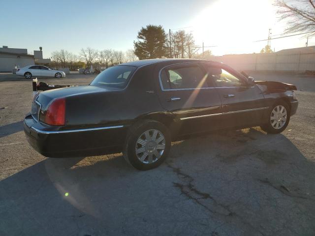 Photo 2 VIN: 1LNHM82W55Y658652 - LINCOLN TOWNCAR 