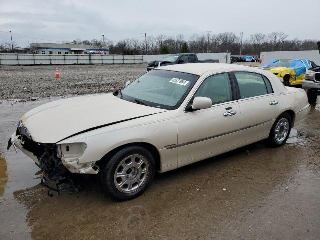 Photo 0 VIN: 1LNHM82W61Y694294 - LINCOLN TOWNCAR 