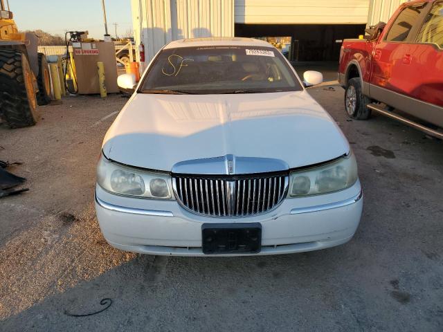 Photo 4 VIN: 1LNHM82W62Y626367 - LINCOLN TOWNCAR 