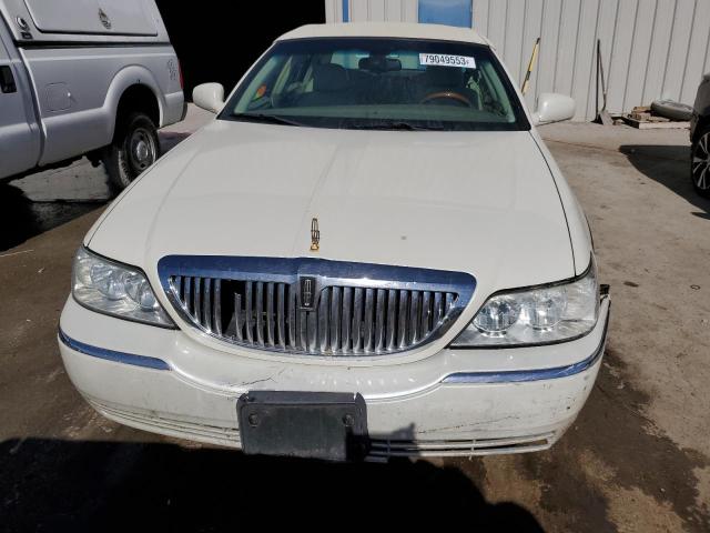 Photo 4 VIN: 1LNHM82W63Y694413 - LINCOLN TOWNCAR 