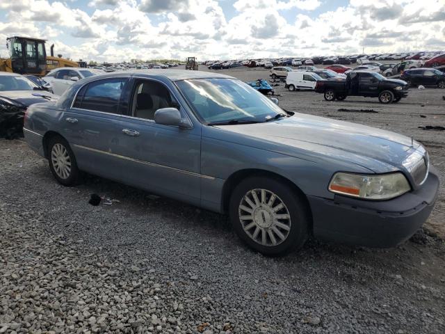 Photo 3 VIN: 1LNHM82W63Y700372 - LINCOLN TOWN CAR S 