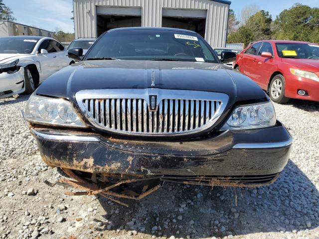 Photo 4 VIN: 1LNHM82W67Y631933 - LINCOLN TOWNCAR 