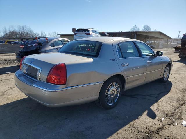 Photo 2 VIN: 1LNHM82W67Y636579 - LINCOLN TOWNCAR 