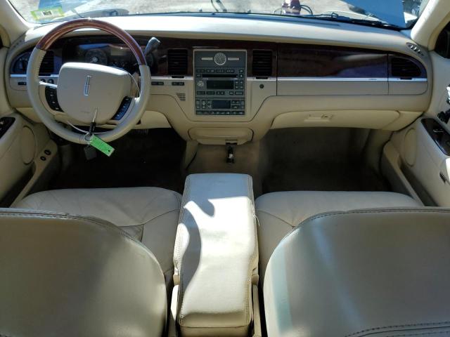 Photo 7 VIN: 1LNHM82W67Y636579 - LINCOLN TOWNCAR 