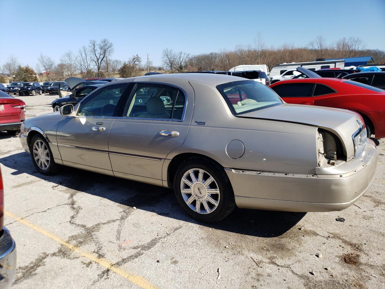 Photo 1 VIN: 1LNHM82W67Y638087 - LINCOLN TOWN CAR 