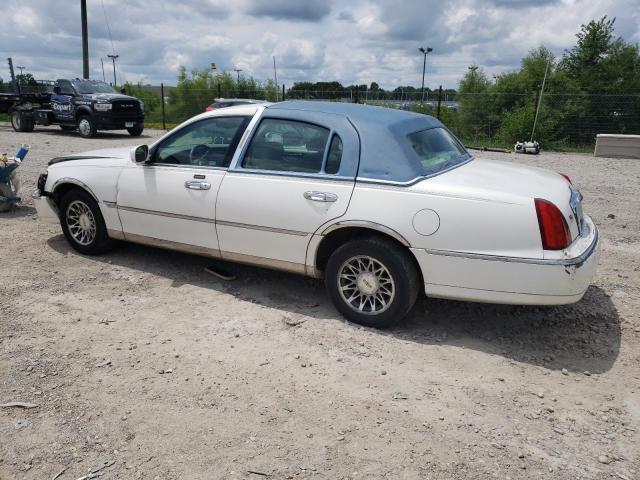 Photo 1 VIN: 1LNHM82W6YY762927 - LINCOLN TOWNCAR 