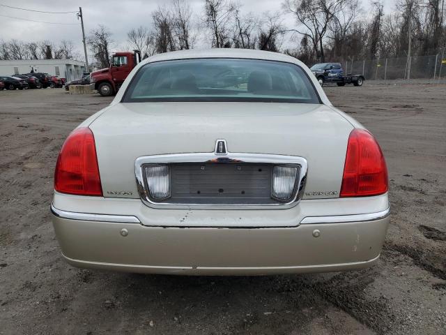 Photo 5 VIN: 1LNHM82W75Y620680 - LINCOLN TOWNCAR 