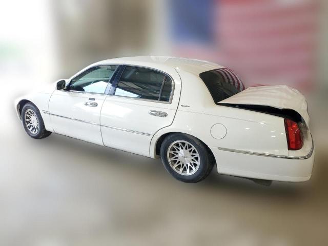 Photo 1 VIN: 1LNHM82W7YY788047 - LINCOLN TOWNCAR 