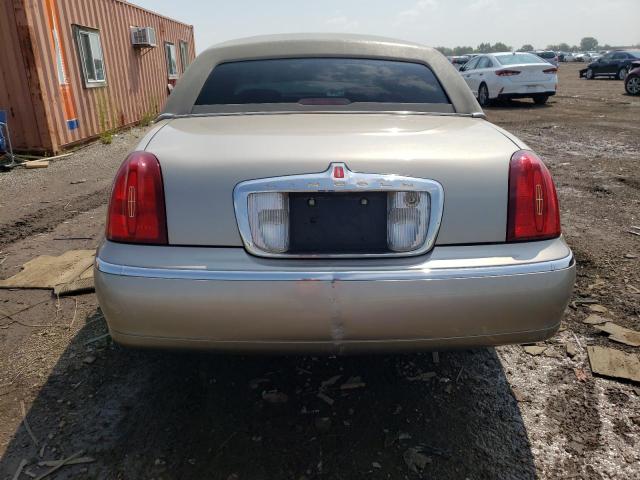 Photo 5 VIN: 1LNHM82W81Y703108 - LINCOLN TOWN CAR S 