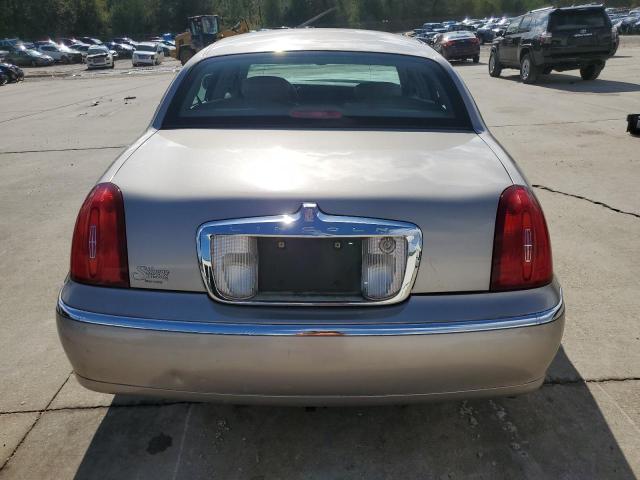 Photo 5 VIN: 1LNHM82W81Y732642 - LINCOLN TOWN CAR S 