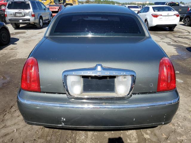 Photo 5 VIN: 1LNHM82W81Y738182 - LINCOLN TOWNCAR 