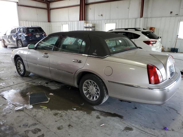 Photo 1 VIN: 1LNHM82W82Y611675 - LINCOLN TOWN CAR S 