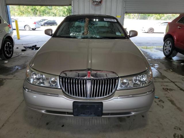 Photo 4 VIN: 1LNHM82W82Y611675 - LINCOLN TOWN CAR S 