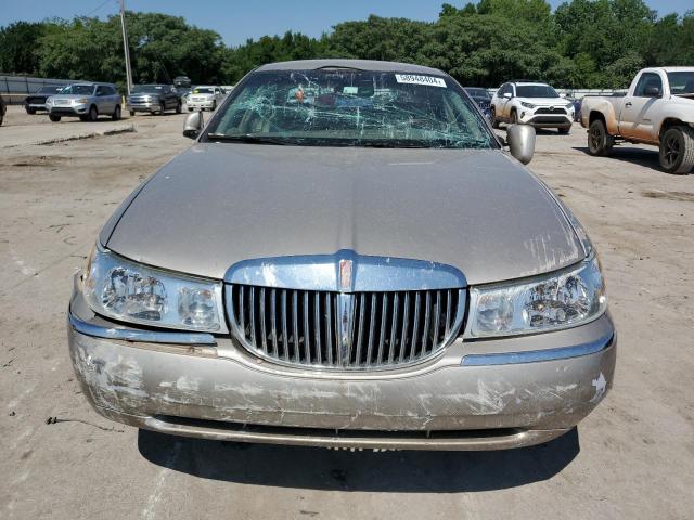 Photo 4 VIN: 1LNHM82W82Y668653 - LINCOLN TOWNCAR 