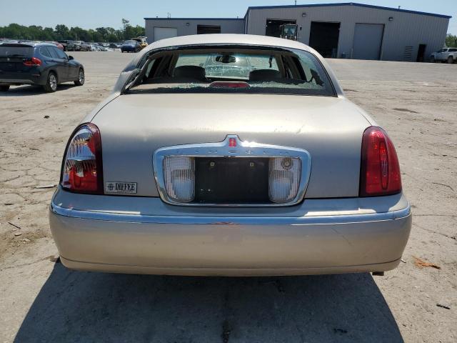 Photo 5 VIN: 1LNHM82W82Y668653 - LINCOLN TOWNCAR 