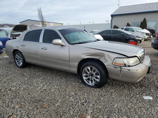 Photo 3 VIN: 1LNHM82W83Y606574 - LINCOLN TOWNCAR 