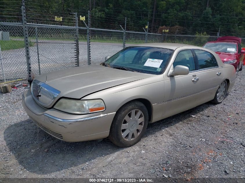 Photo 1 VIN: 1LNHM82W85Y635544 - LINCOLN TOWN CAR 