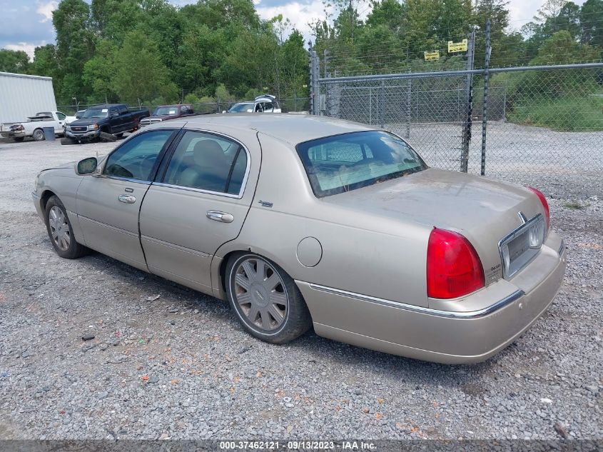 Photo 2 VIN: 1LNHM82W85Y635544 - LINCOLN TOWN CAR 