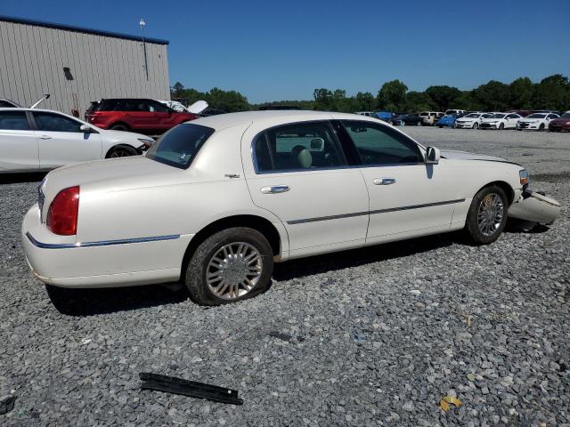 Photo 2 VIN: 1LNHM82W87Y601686 - LINCOLN TOWNCAR 