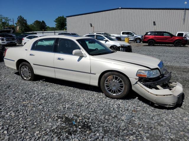 Photo 3 VIN: 1LNHM82W87Y601686 - LINCOLN TOWNCAR 