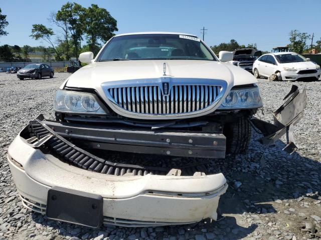 Photo 4 VIN: 1LNHM82W87Y601686 - LINCOLN TOWNCAR 