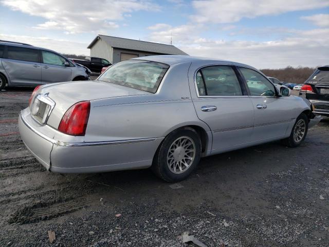 Photo 2 VIN: 1LNHM82W91Y624708 - LINCOLN TOWNCAR 