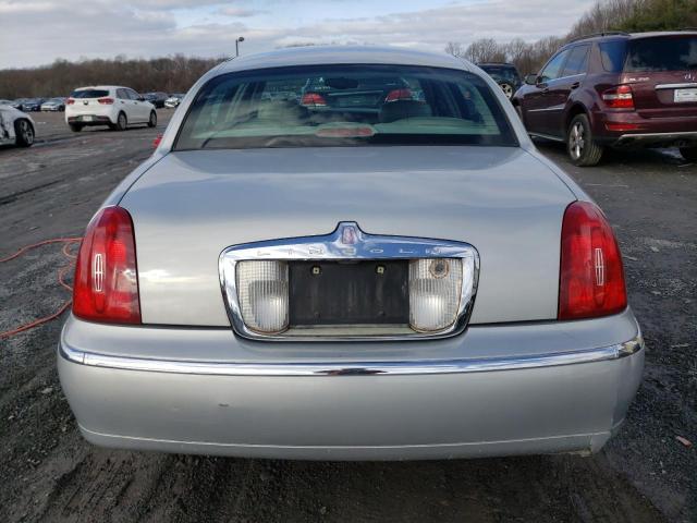 Photo 5 VIN: 1LNHM82W91Y624708 - LINCOLN TOWNCAR 