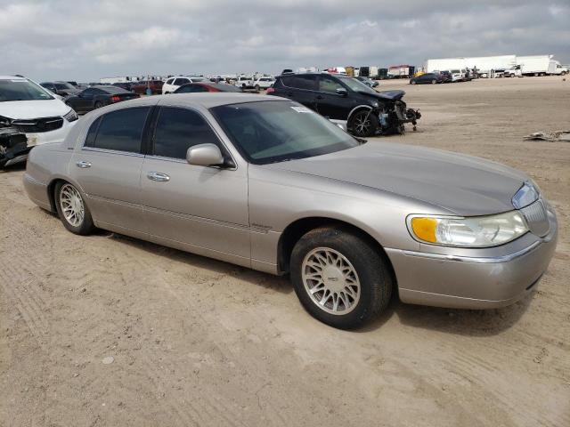 Photo 3 VIN: 1LNHM82W92Y662313 - LINCOLN TOWNCAR 