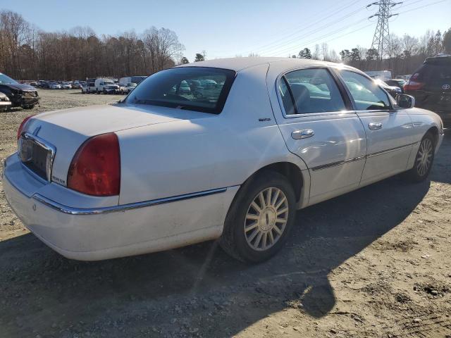 Photo 2 VIN: 1LNHM82W93Y634268 - LINCOLN TOWNCAR 