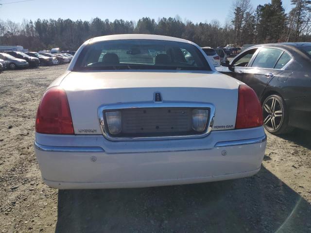 Photo 5 VIN: 1LNHM82W93Y634268 - LINCOLN TOWNCAR 