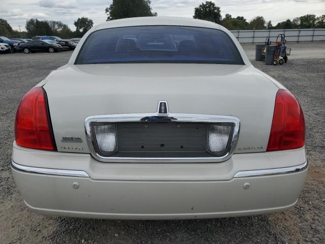 Photo 5 VIN: 1LNHM82W95Y602181 - LINCOLN TOWN CAR S 