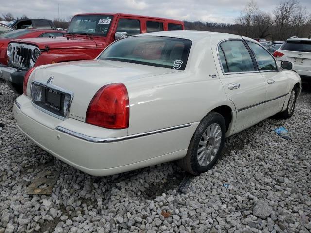 Photo 2 VIN: 1LNHM82W95Y611527 - LINCOLN TOWN CAR S 