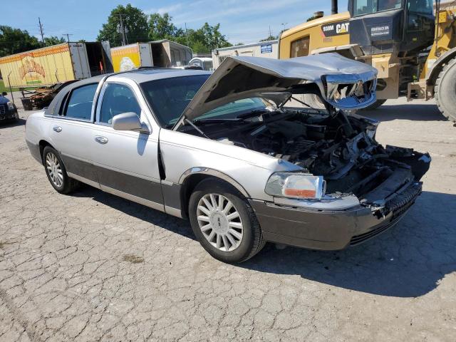 Photo 3 VIN: 1LNHM82W95Y620664 - LINCOLN TOWNCAR 