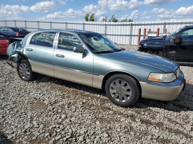 Photo 3 VIN: 1LNHM82W95Y635374 - LINCOLN TOWN CAR S 