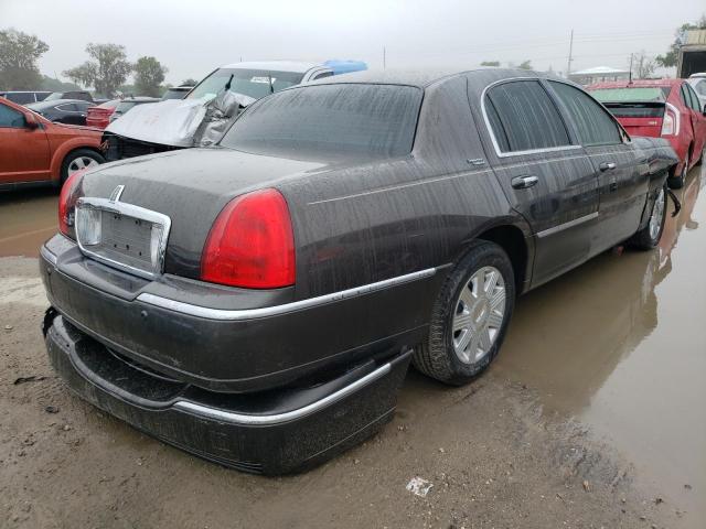 Photo 3 VIN: 1LNHM82W95Y664602 - LINCOLN TOWN CAR S 