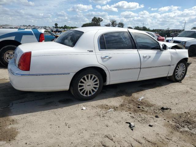 Photo 2 VIN: 1LNHM82W95Y666057 - LINCOLN TOWNCAR 