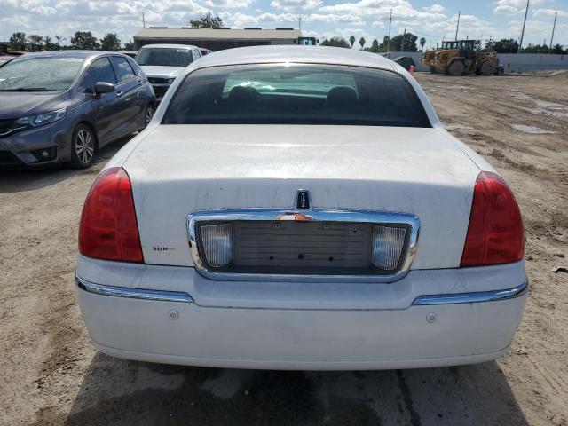 Photo 5 VIN: 1LNHM82W95Y666057 - LINCOLN TOWNCAR 