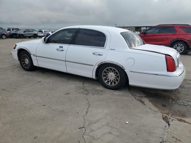 Photo 1 VIN: 1LNHM82WX2Y629496 - LINCOLN TOWN CAR S 