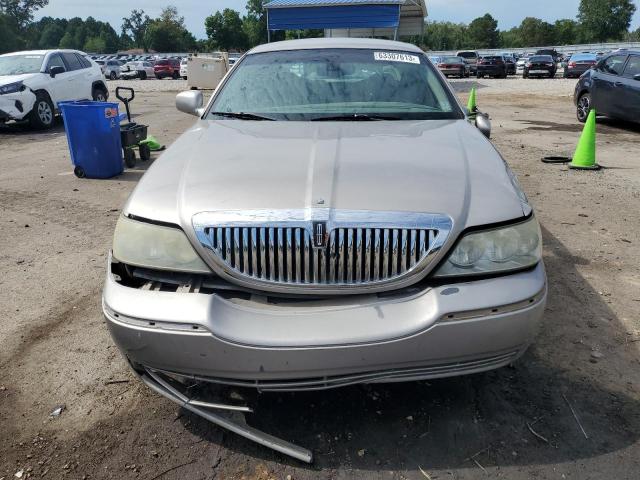 Photo 4 VIN: 1LNHM82WX3Y611887 - LINCOLN TOWN CAR S 