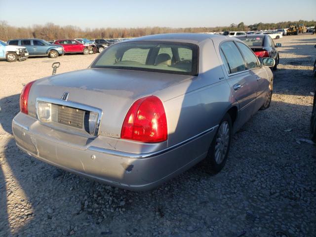 Photo 3 VIN: 1LNHM82WX3Y620458 - LINCOLN TOWNCAR 