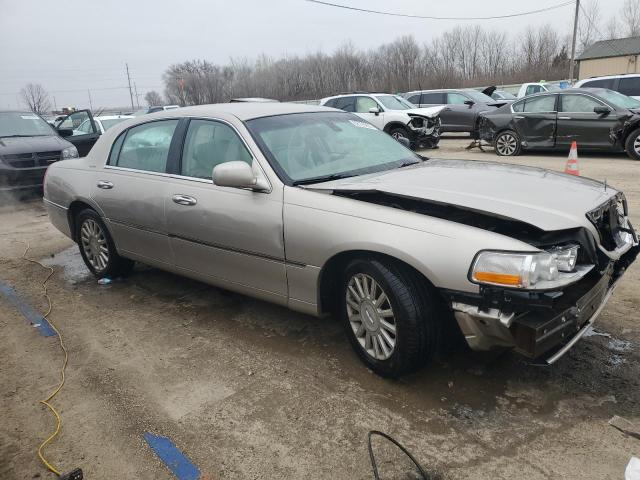 Photo 3 VIN: 1LNHM82WX3Y623246 - LINCOLN TOWNCAR 