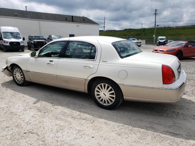 Photo 1 VIN: 1LNHM82WX3Y644078 - LINCOLN TOWN CAR S 