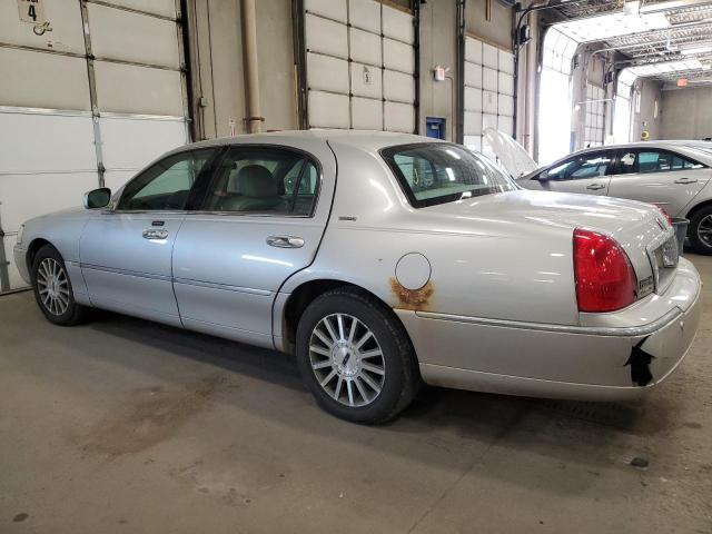 Photo 1 VIN: 1LNHM82WX3Y652360 - LINCOLN TOWNCAR 