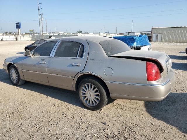 Photo 1 VIN: 1LNHM82WX3Y671782 - LINCOLN TOWN CAR S 