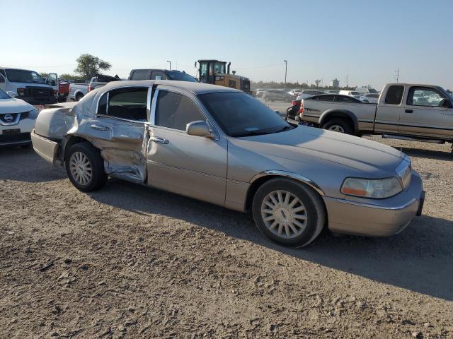 Photo 3 VIN: 1LNHM82WX3Y671782 - LINCOLN TOWN CAR S 