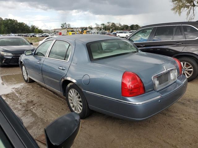 Photo 1 VIN: 1LNHM82WX3Y695550 - LINCOLN TOWN CAR S 